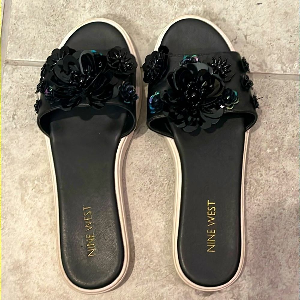 Sparkly Nine West black embellished slides size 7